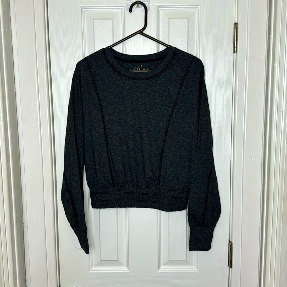 Dolan SZ M, cropped, elastic waist, crew neck, balloon sleeves, sweater,